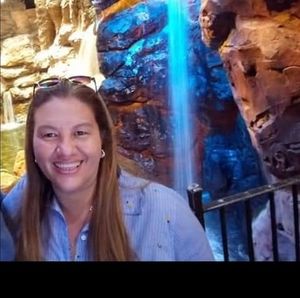 Meet your Posher, Lorena